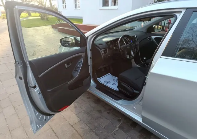 HYUNDAI I30 I30cw 1.4 CRDi Trend