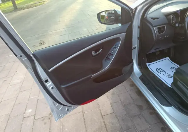 HYUNDAI I30 I30cw 1.4 CRDi Trend