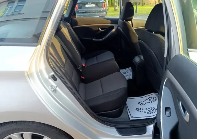 HYUNDAI I30 I30cw 1.4 CRDi Trend