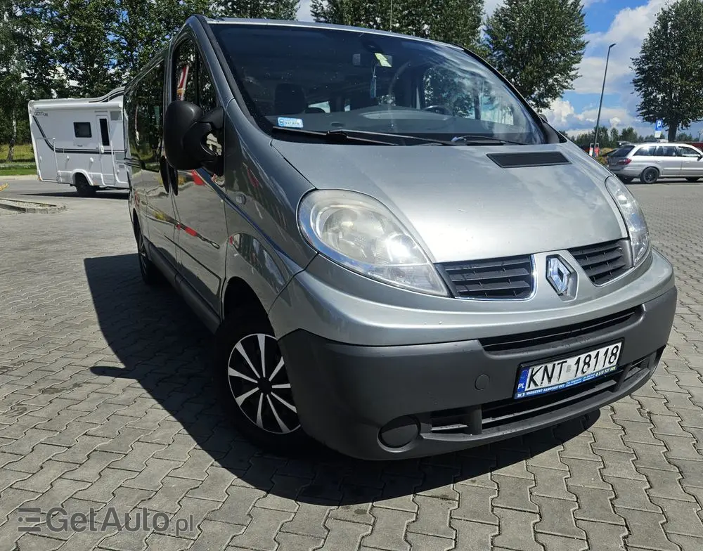 RENAULT Trafic 