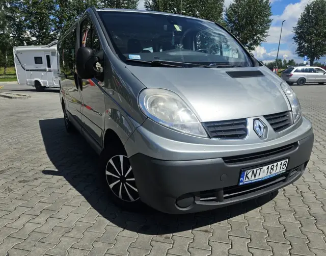RENAULT Trafic 