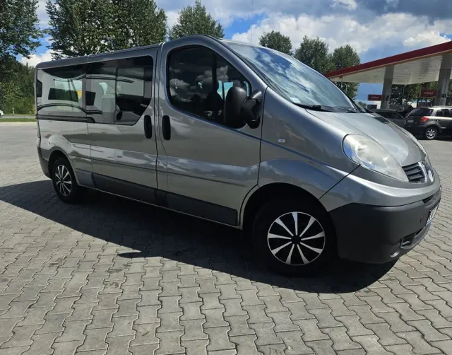 RENAULT Trafic 