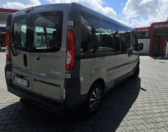 RENAULT Trafic 