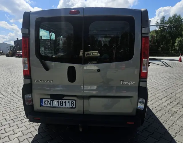 RENAULT Trafic 