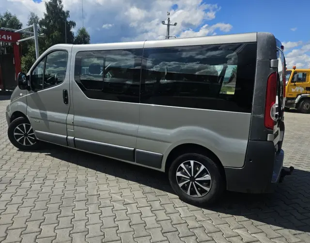 RENAULT Trafic 