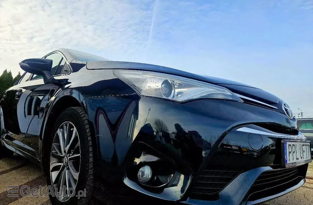 TOYOTA Avensis 