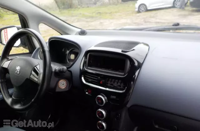 PEUGEOT IOn 