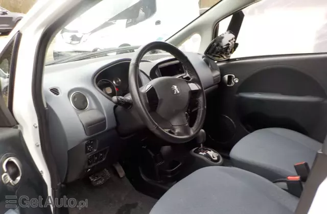 PEUGEOT IOn 