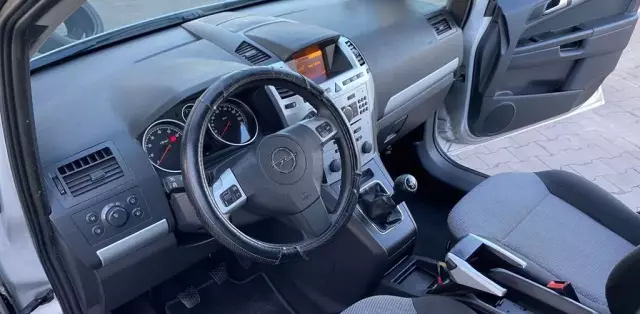 OPEL Zafira 