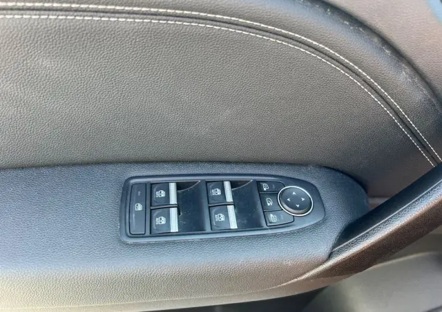 RENAULT Captur TCe 90 BUSINESS EDITION