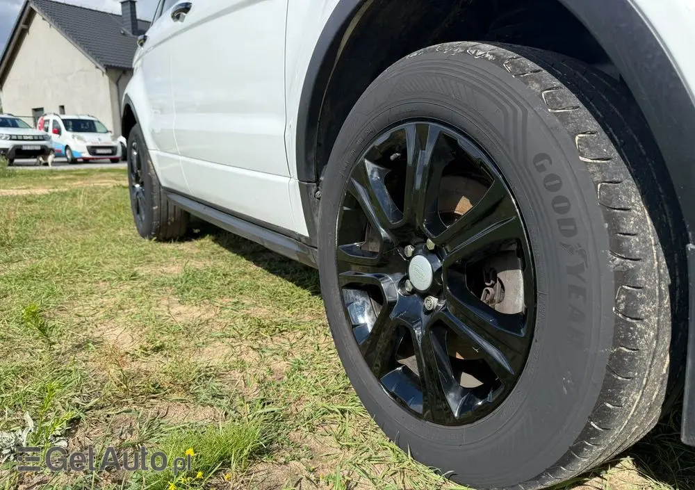 LAND ROVER Range Rover Evoque TD4 SkyView Edition