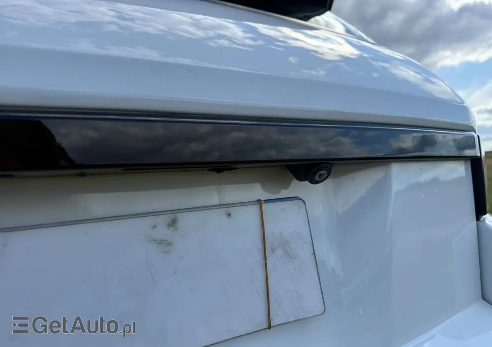 LAND ROVER Range Rover Evoque TD4 SkyView Edition