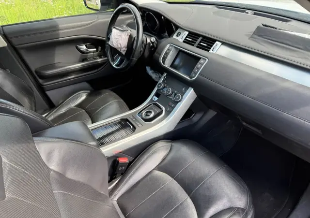 LAND ROVER Range Rover Evoque TD4 SkyView Edition