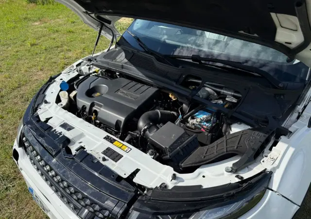 LAND ROVER Range Rover Evoque TD4 SkyView Edition