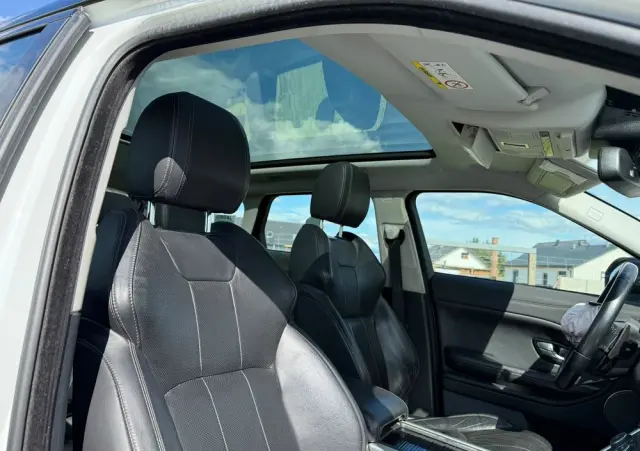 LAND ROVER Range Rover Evoque TD4 SkyView Edition