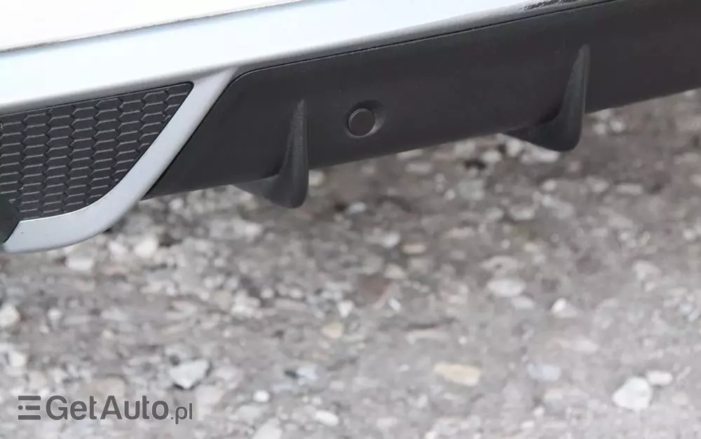 VOLVO V40 D2 R-Design