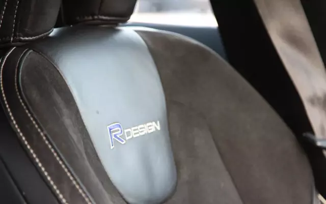 VOLVO V40 D2 R-Design