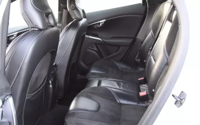 VOLVO V40 D2 R-Design