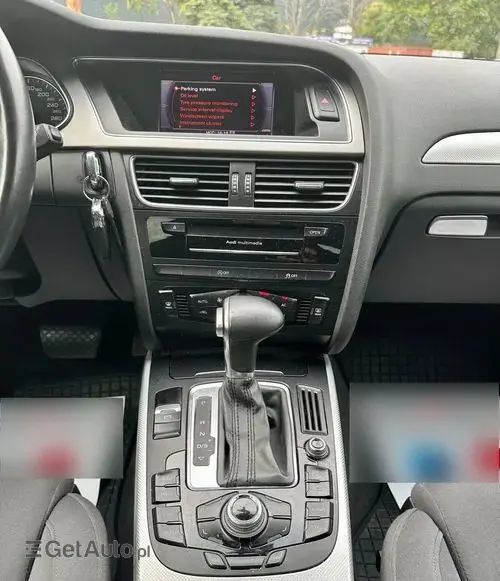 AUDI A4 