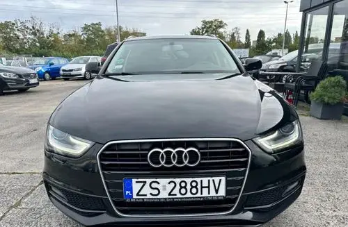 AUDI A4 