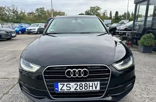 AUDI A4 