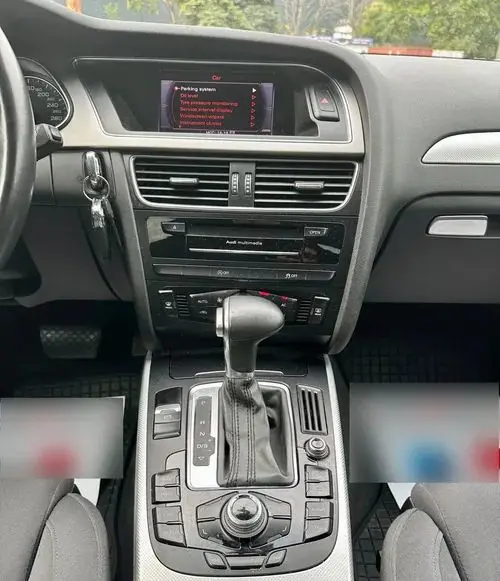 AUDI A4 