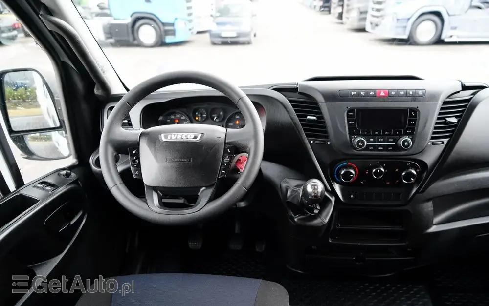 IVECO DAILY 35-140 / WYWROTKA / BRYGADÓWKA - 6 MIEJSC  / BLIŹNIAK / MANUAL / 