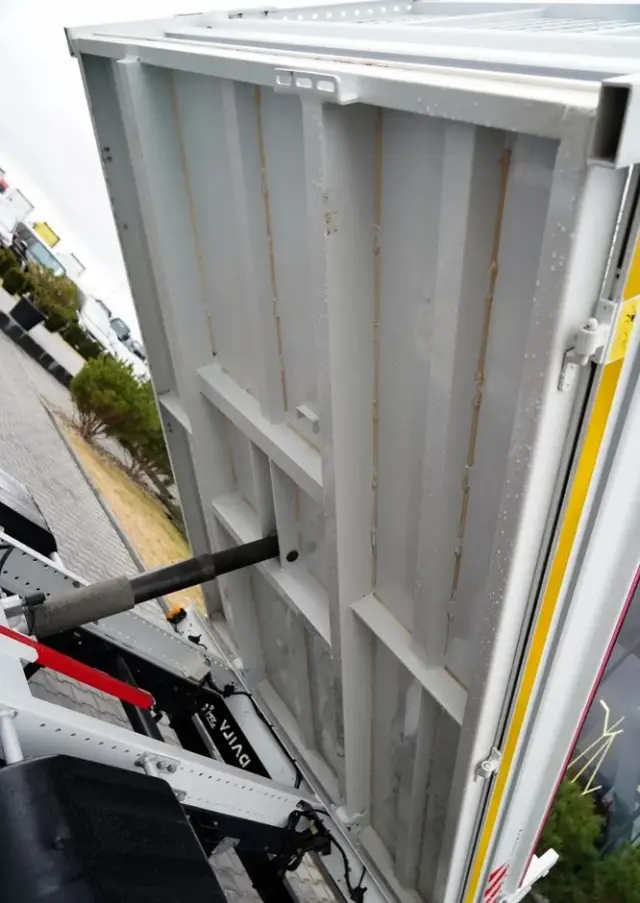 IVECO DAILY 35-140 / WYWROTKA / BRYGADÓWKA - 6 MIEJSC  / BLIŹNIAK / MANUAL / 