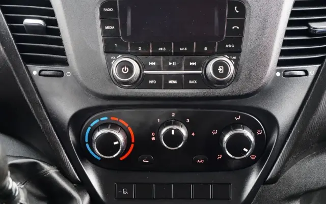 IVECO DAILY 35-140 / WYWROTKA / BRYGADÓWKA - 6 MIEJSC  / BLIŹNIAK / MANUAL / 