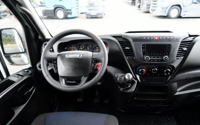 IVECO DAILY 35-140 / WYWROTKA / BRYGADÓWKA - 6 MIEJSC  / BLIŹNIAK / MANUAL / 