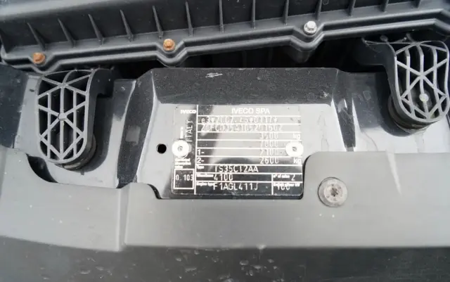 IVECO DAILY 35-140 / WYWROTKA / BRYGADÓWKA - 6 MIEJSC  / BLIŹNIAK / MANUAL / 