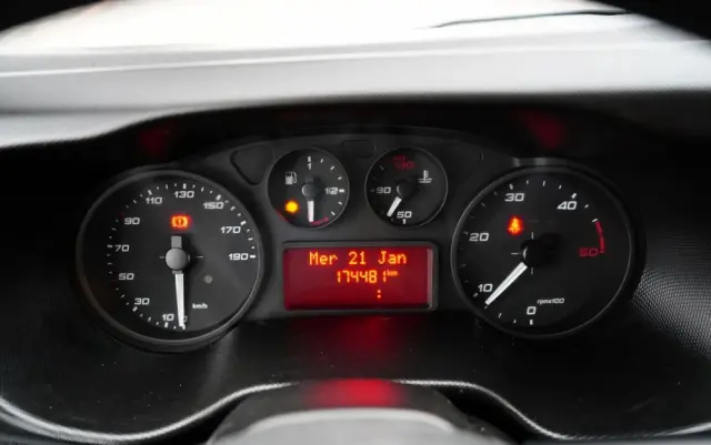 IVECO DAILY 35-140 / WYWROTKA / BRYGADÓWKA - 6 MIEJSC  / BLIŹNIAK / MANUAL / 