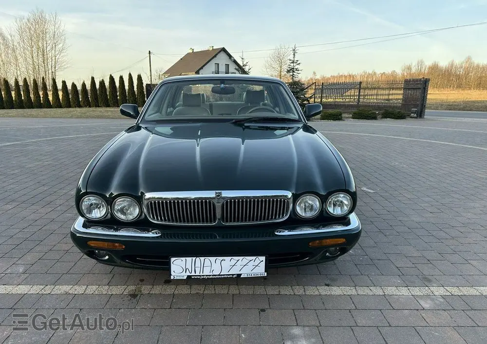 JAGUAR XJ 