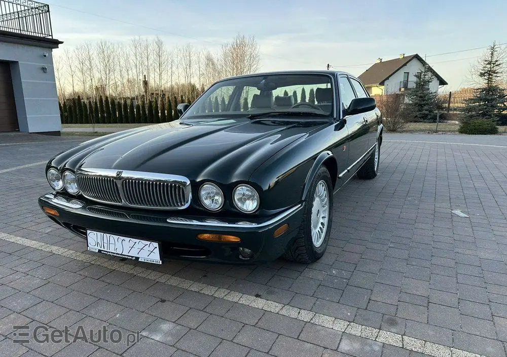 JAGUAR XJ 
