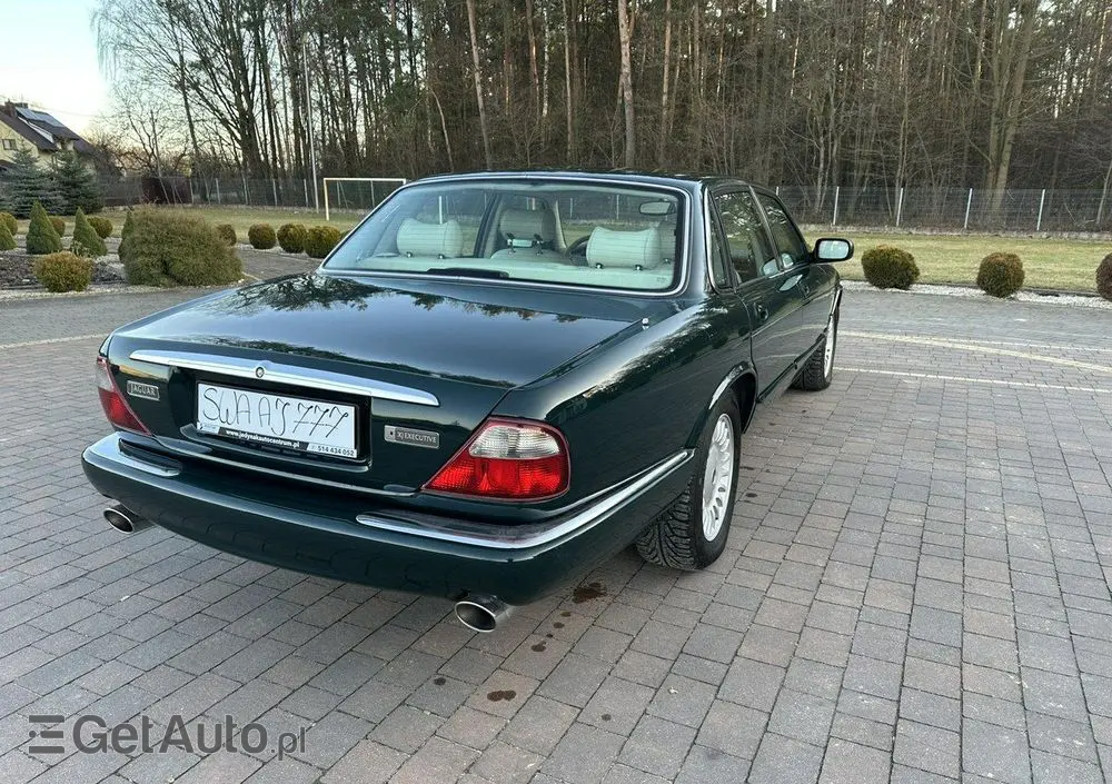 JAGUAR XJ 
