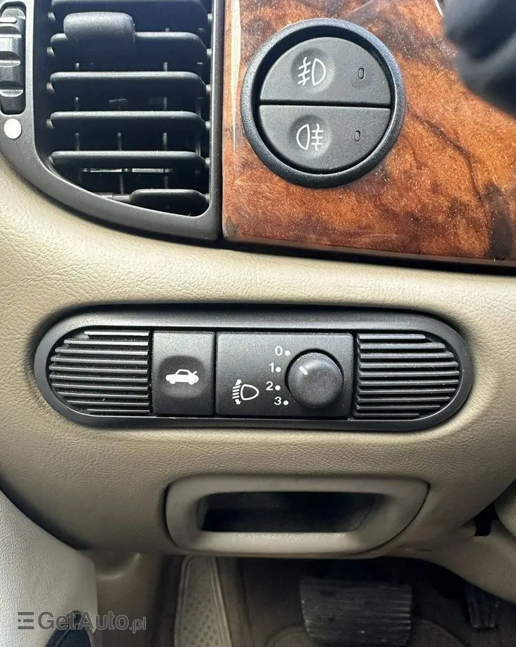 JAGUAR XJ 