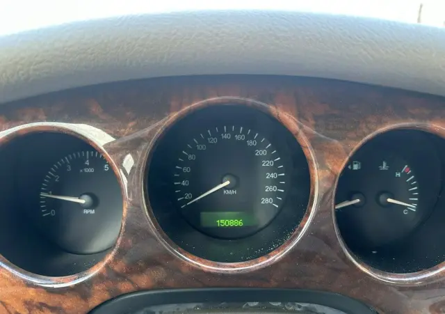 JAGUAR XJ 