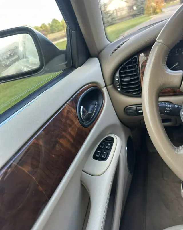 JAGUAR XJ 