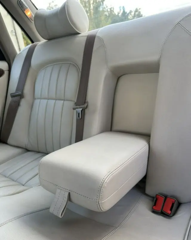 JAGUAR XJ 