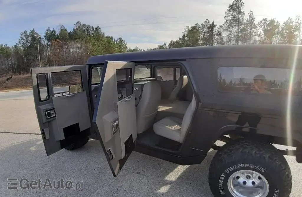 HUMMER H1 