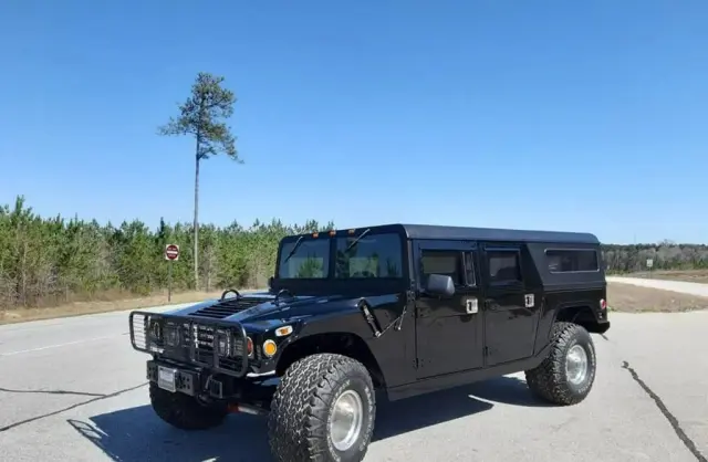HUMMER H1 