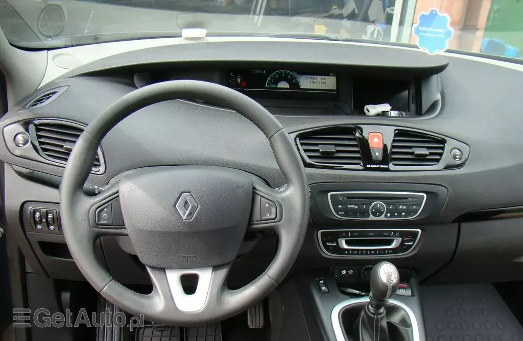 RENAULT Scenic 