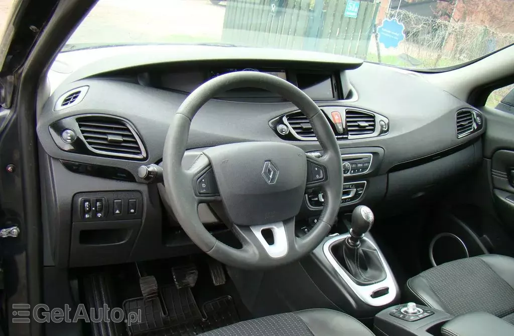 RENAULT Scenic 