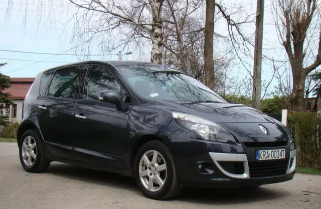 RENAULT Scenic 