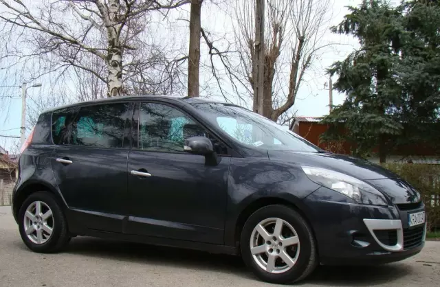 RENAULT Scenic 