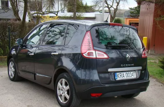 RENAULT Scenic 