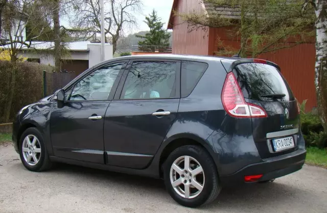 RENAULT Scenic 