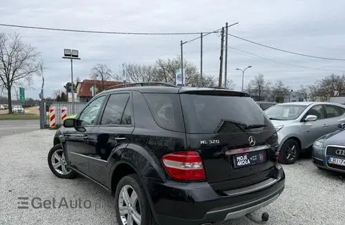 MERCEDES-BENZ ML 