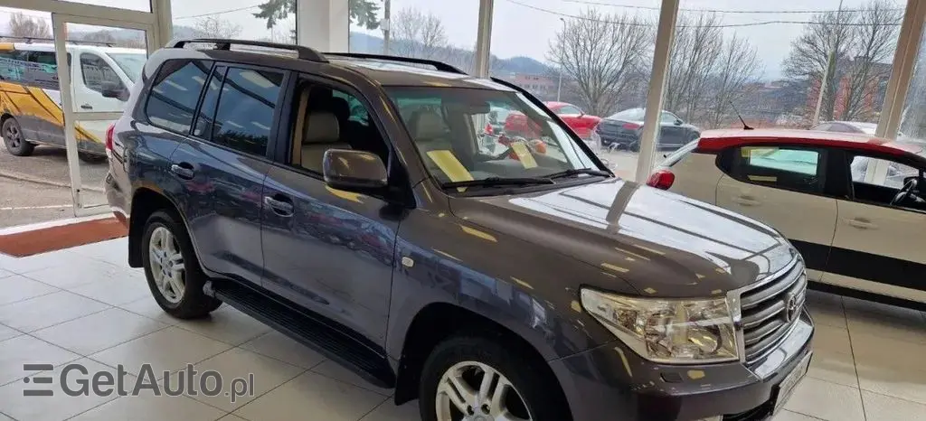 TOYOTA Land Cruiser 