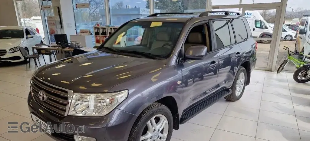 TOYOTA Land Cruiser 
